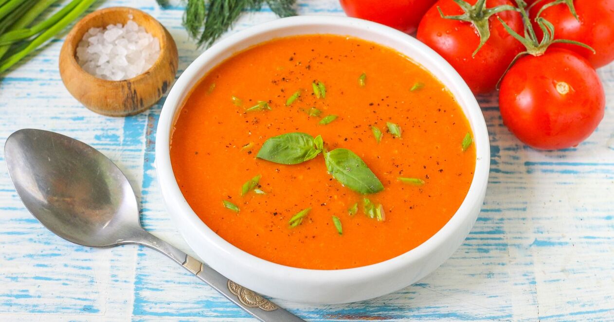 purée de soupe aux tomates dans un régime préféré